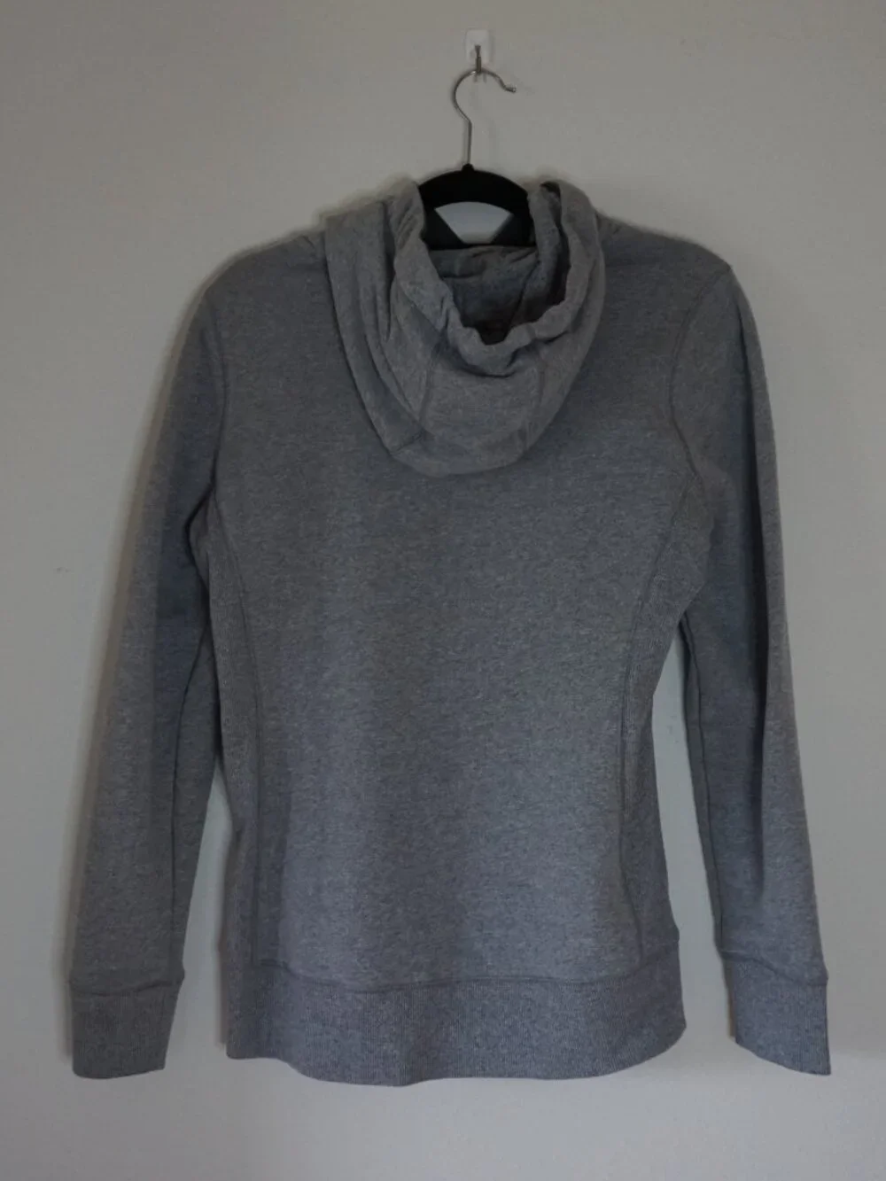 Riverfront Athletic Club Gray Hoodie size Medium